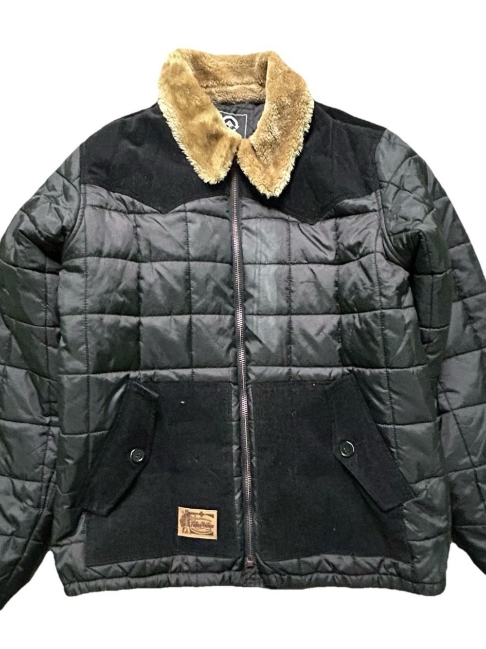 NWOT Men’s Black Winter Puffer Jacket Corduroy Fur Neck Size Large